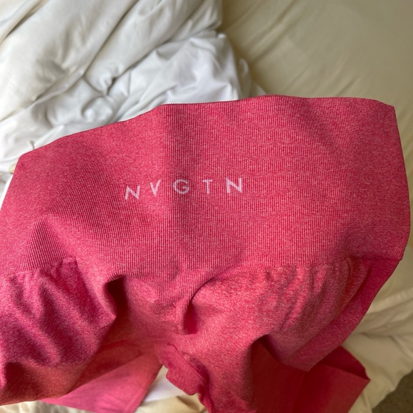 Hot pink NVGTN leggings - Picture 4 of 4